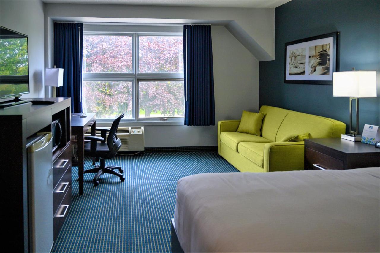Days Inn By Wyndham Sarnia Harbourfront Eksteriør billede