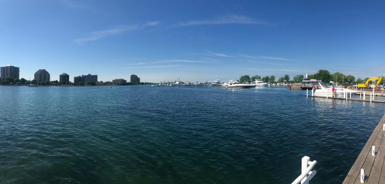 Days Inn By Wyndham Sarnia Harbourfront Eksteriør billede