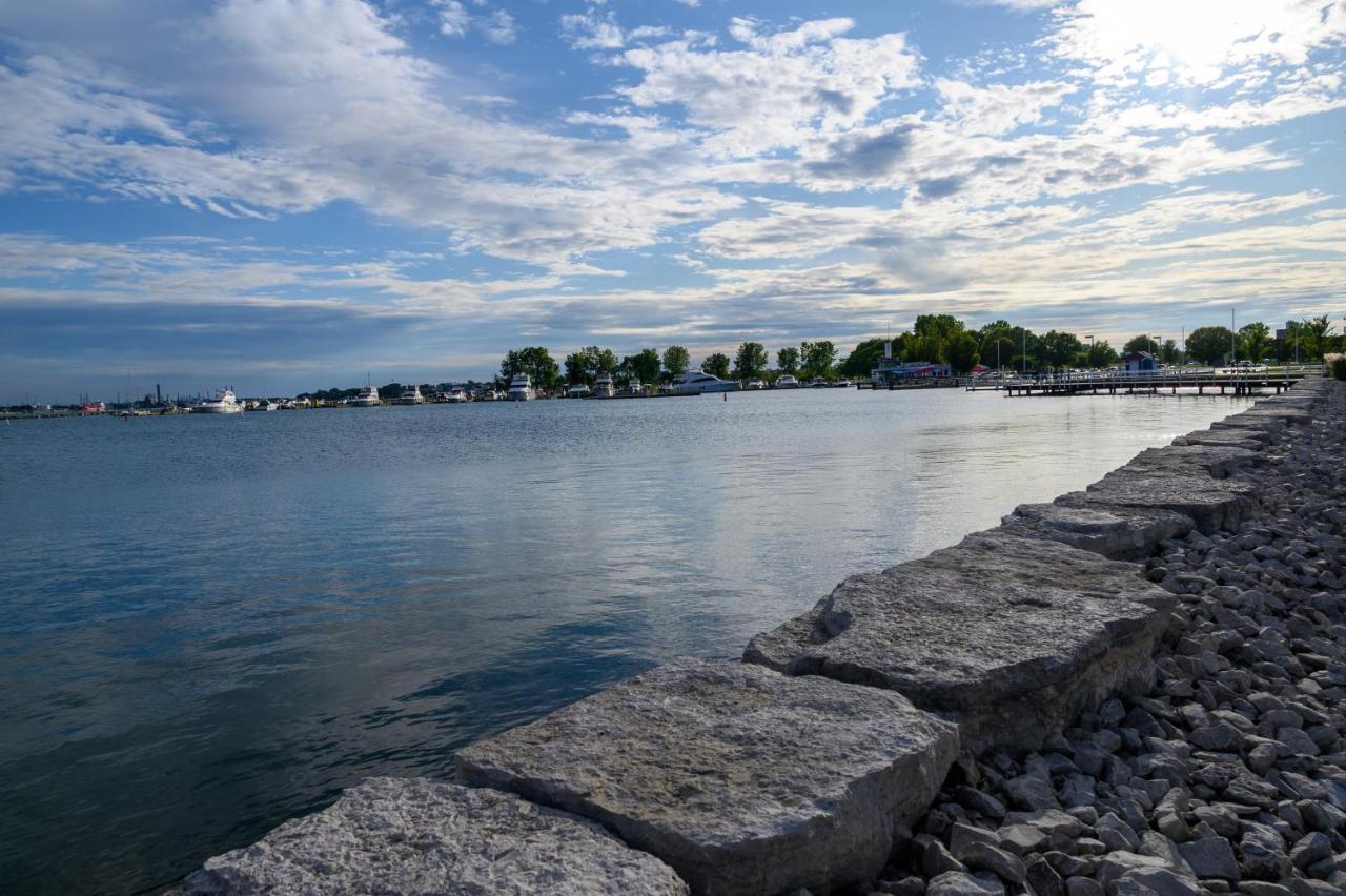 Days Inn By Wyndham Sarnia Harbourfront Eksteriør billede