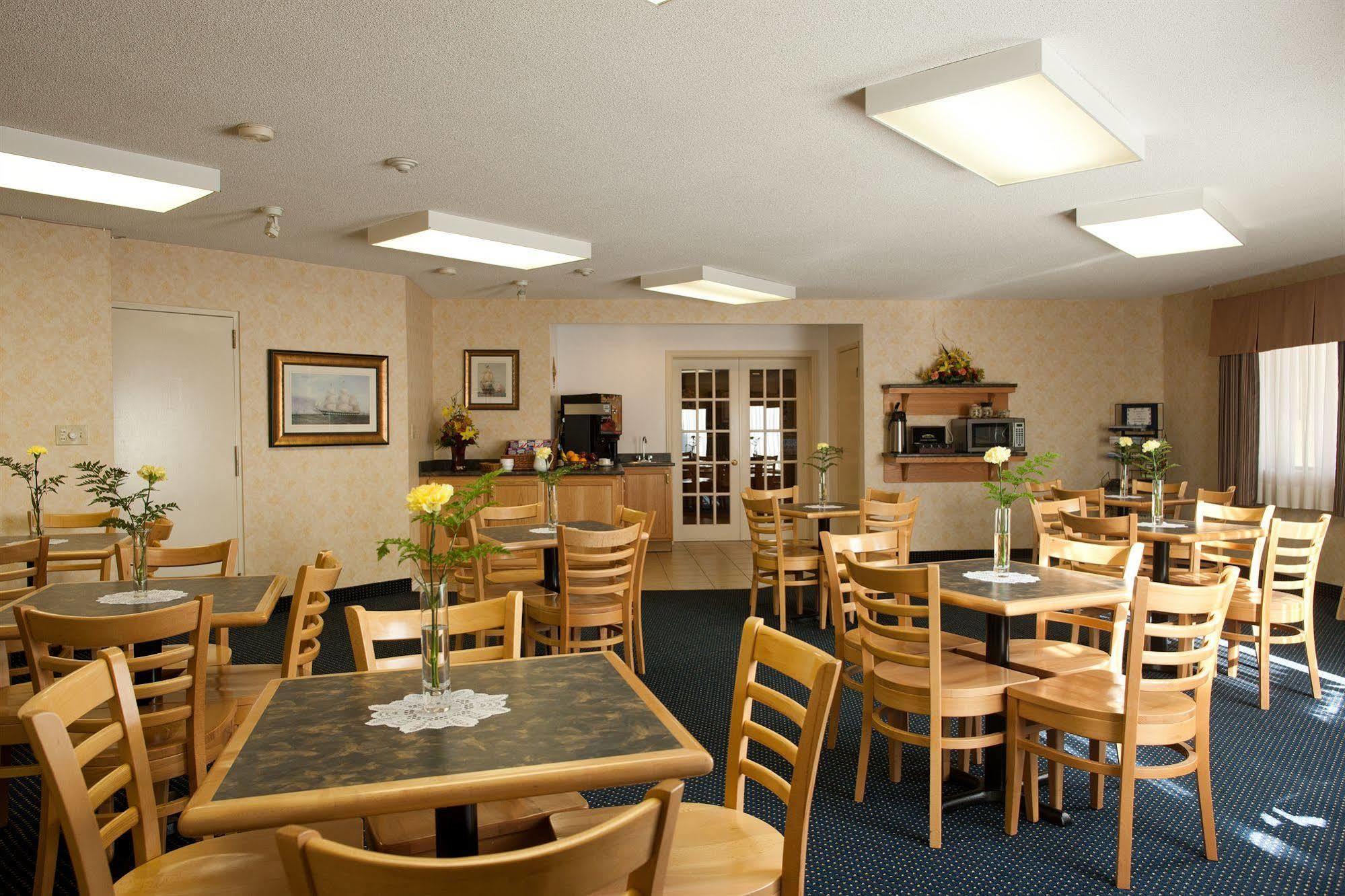 Days Inn By Wyndham Sarnia Harbourfront Eksteriør billede